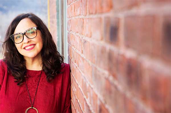Clare Barboza headshot